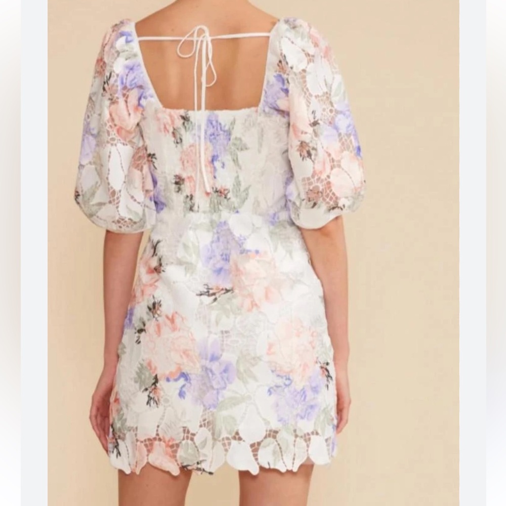 STUNNING Lucy Paris Floral Elaine Floral Dress Wedding Brunch Medium NWT - Picture 3 of 10